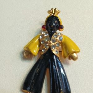 Turban man brooch
